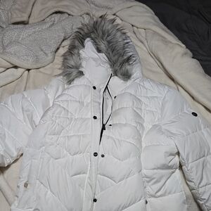 Women's White Puffer Jacket with Faux Fur Trim